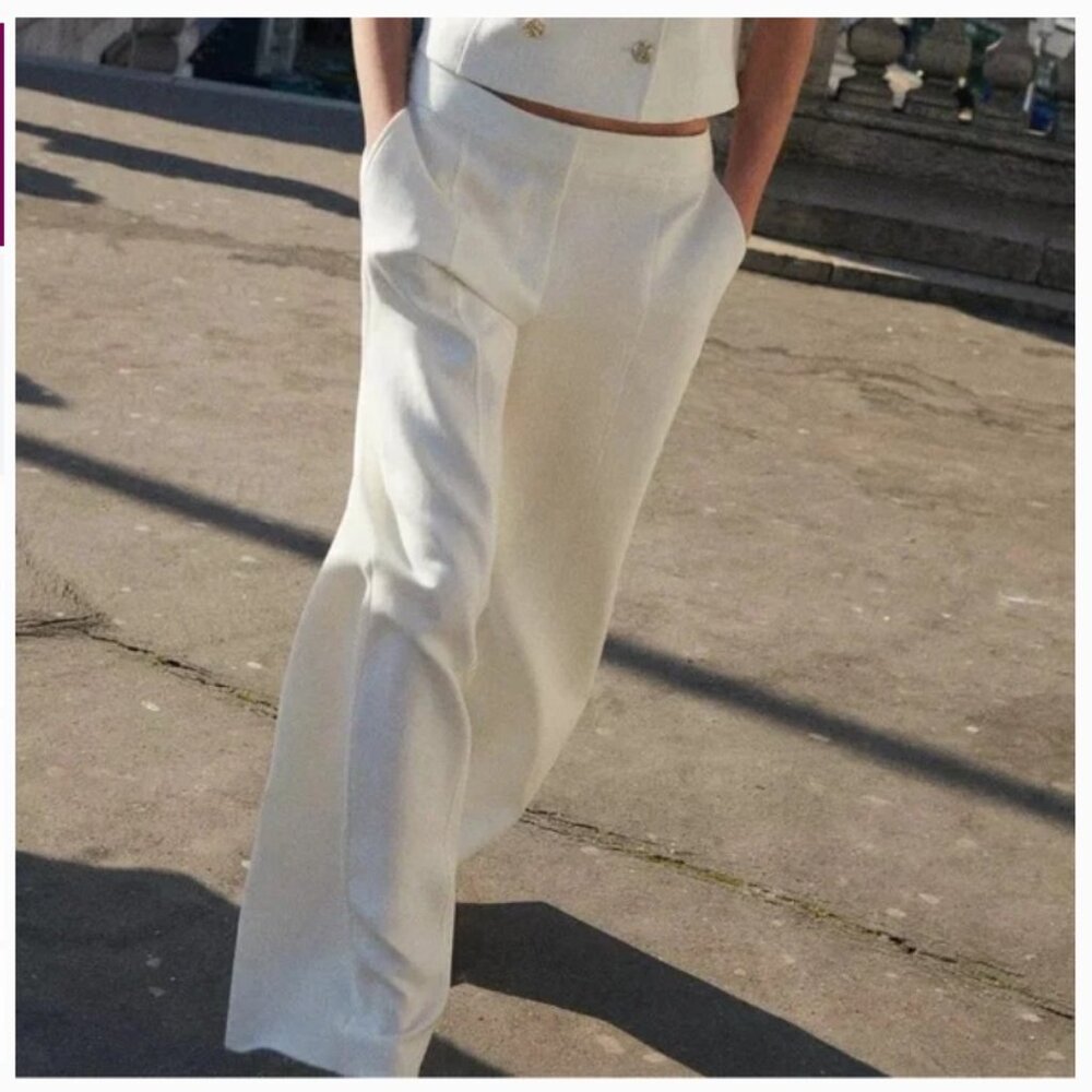 Zara High Waisted Straight Cut Pants, Ecru, size Med. EUC!